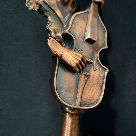 Jazz Bass Player Sculpture/Figurine - Picture 6 of 13